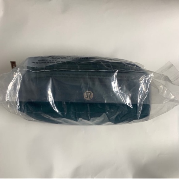 Lululemon Feeling Ready Pouch Velour Green Jasper - Picture 5 of 5